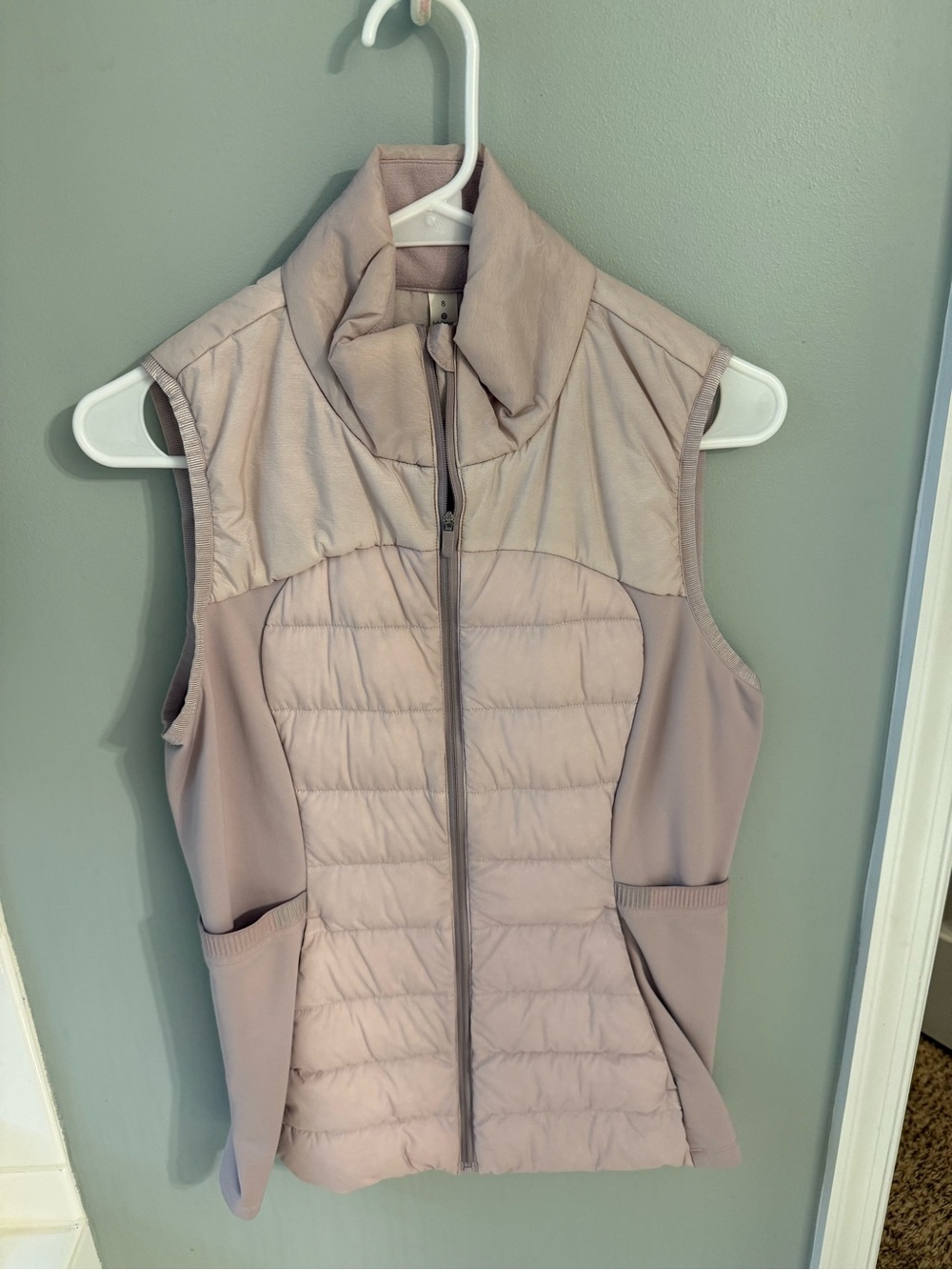 lululemon athletica blush quilted sleeveless vest